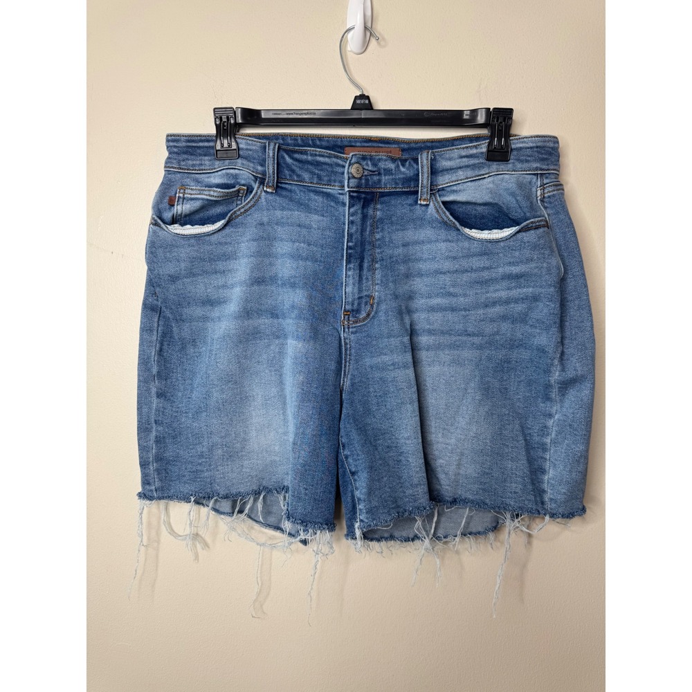 Judy‎ Blue Medium Wash Raw Hem Denim Jean Shorts